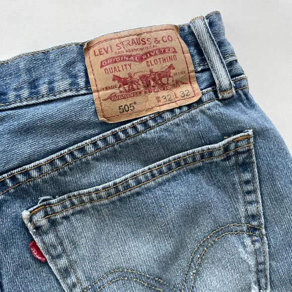 Vintage Levi's 505 mid rise denim cutoff jean shorts - Picture 9 of 11